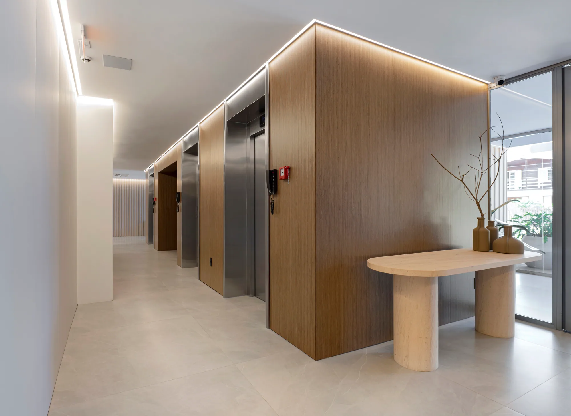 Montenegro · hall elevadores