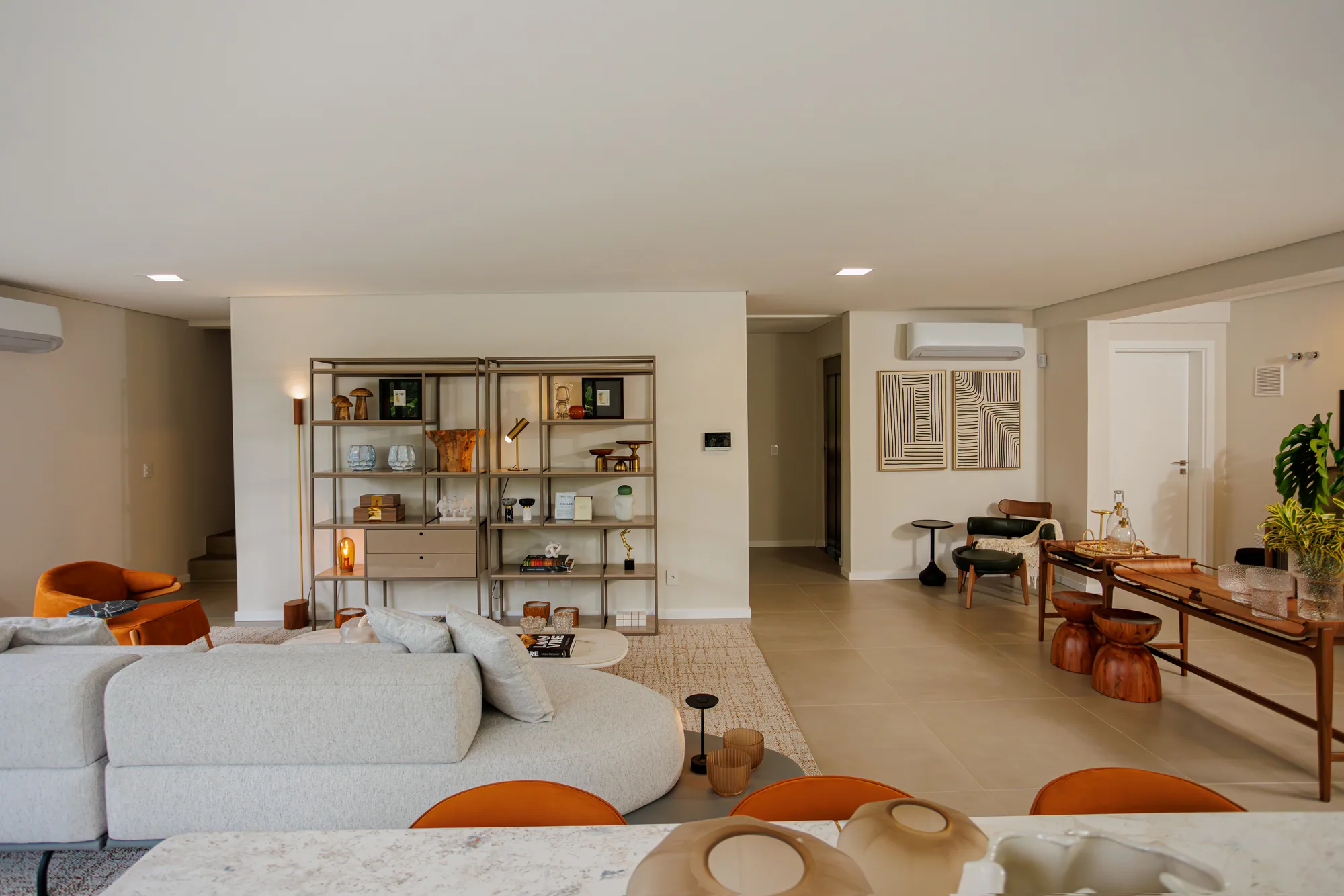 The Ivy · estar biblioteca