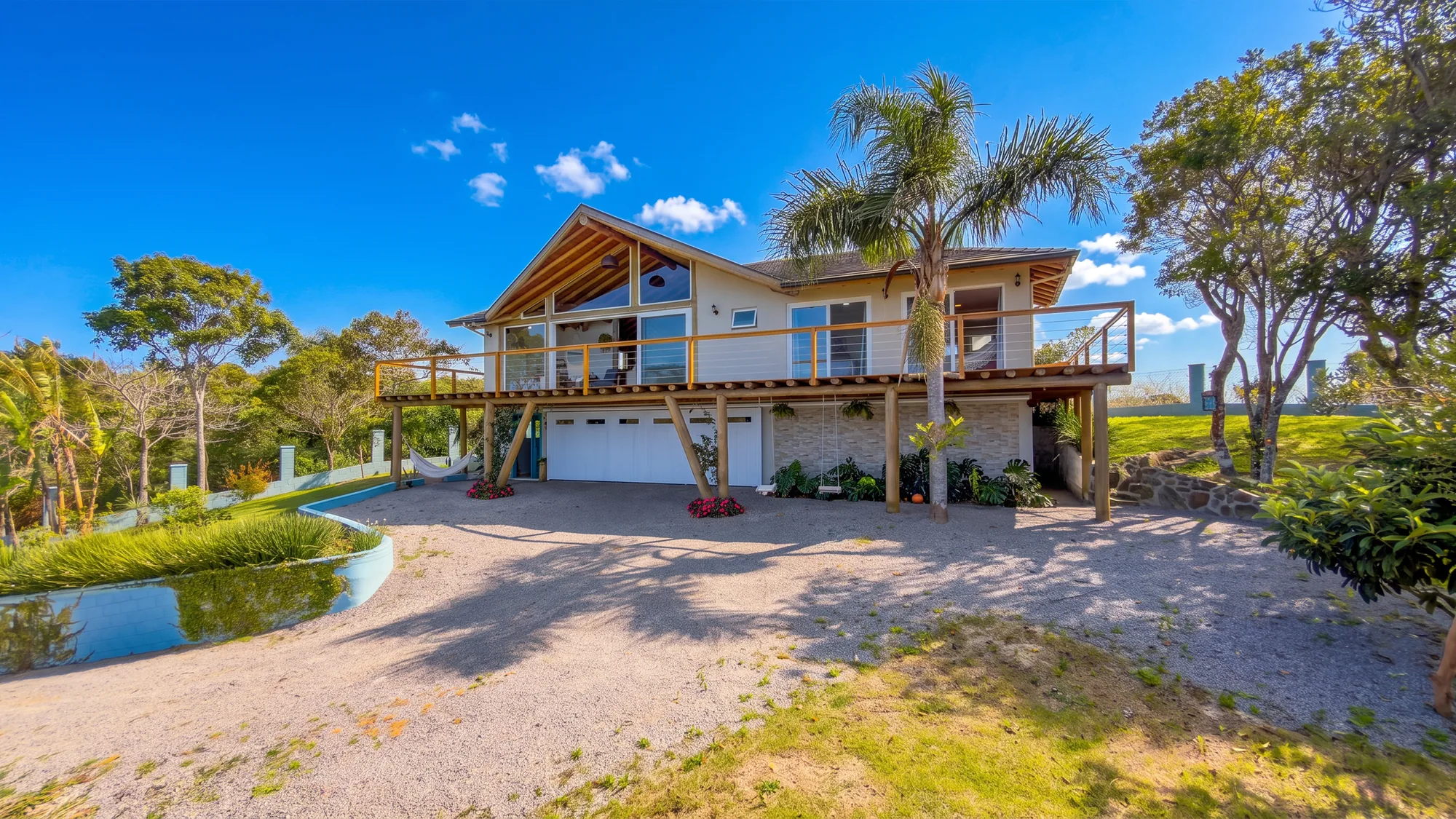 Casa Bali Lagoa-Mar · fachada acesso